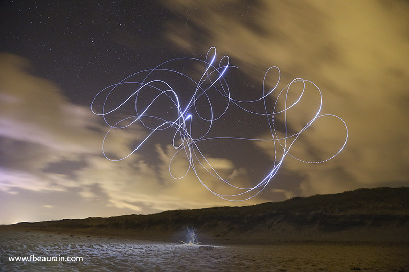 light painting, sky painting, kite